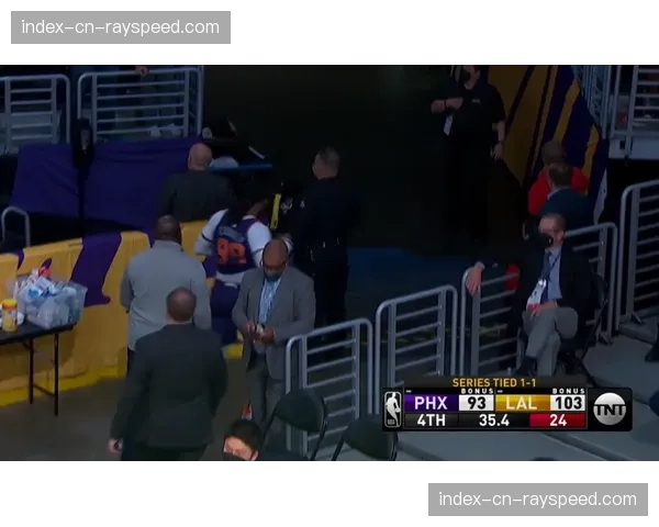 转播画面呈现实时防守阵型紧凑度对比图，成为社交媒体热议话题